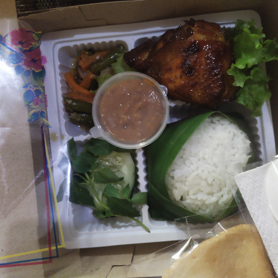 Nasi kotak - depan