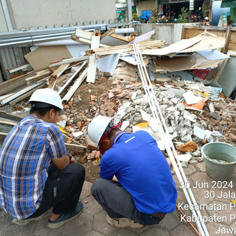 PERBAIKAN GROUNDING GENSET DAYA 550 KVA - depan