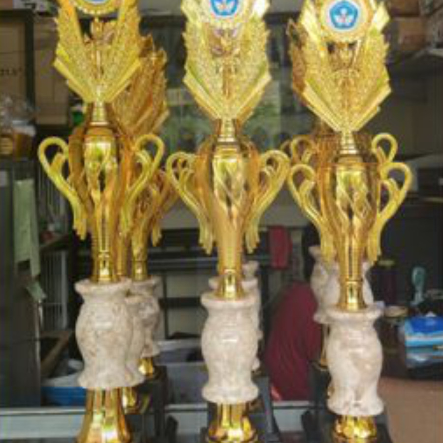 Set Piala Juara