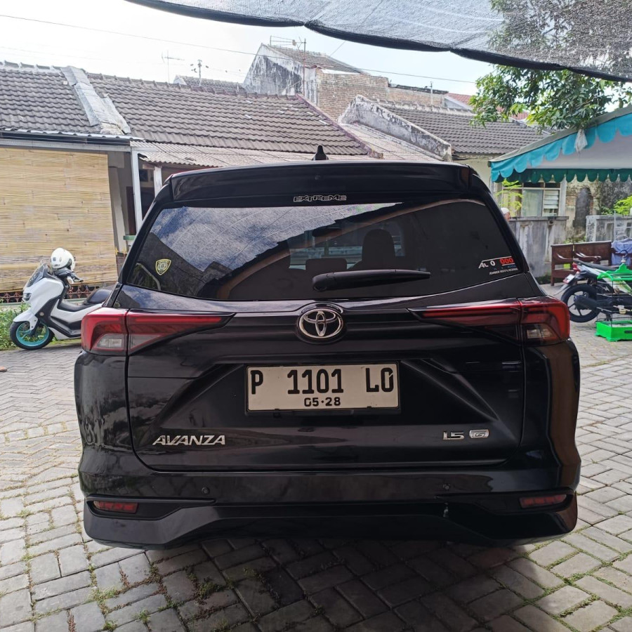 SEWA MOBIL HARIAN AVANZA - samping