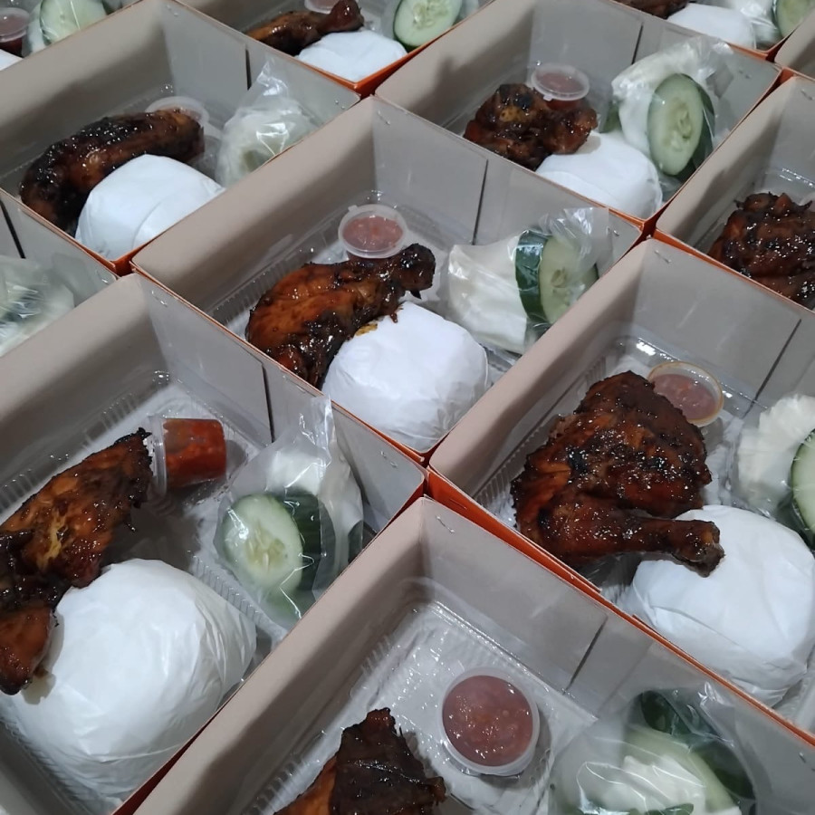 Paket Nasi Dus Ayam Bakar