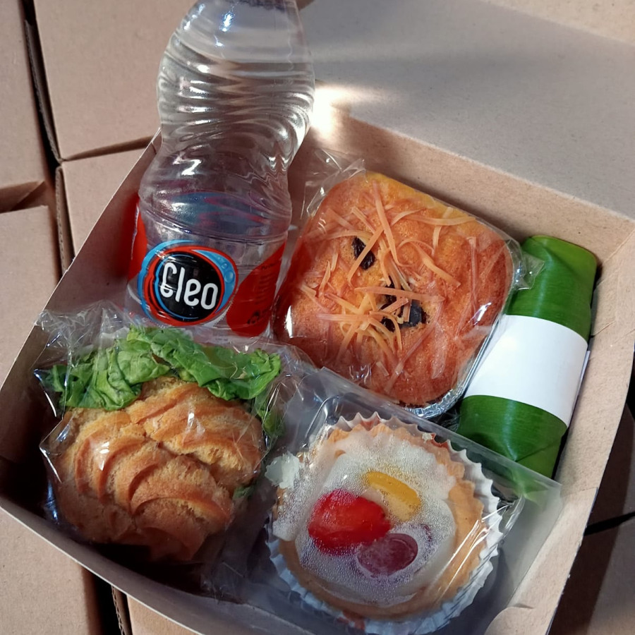 Snack box rapat - depan
