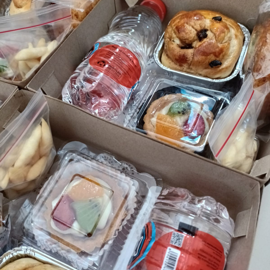 Snack box spesial - depan