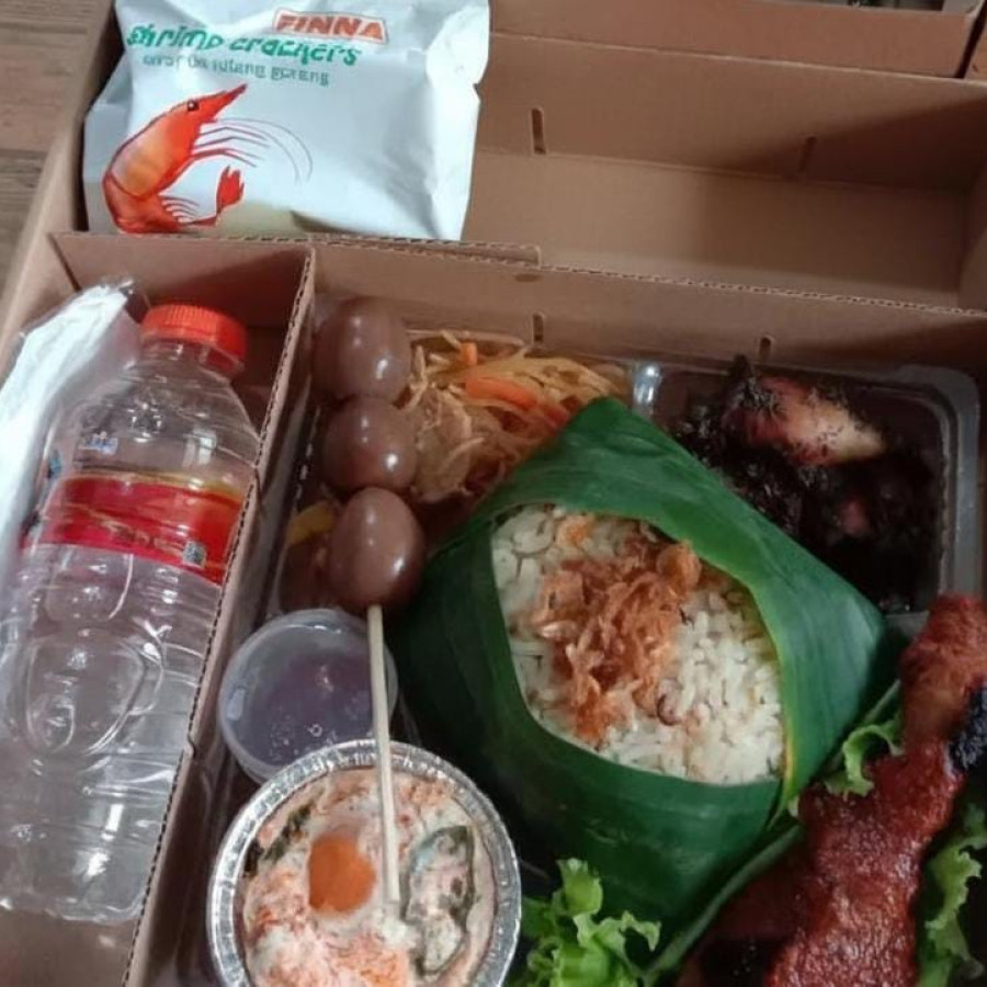 Paket Nasi kotak dan air mineral - utama
