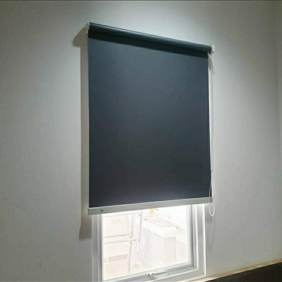 Roller blinds blackout - depan