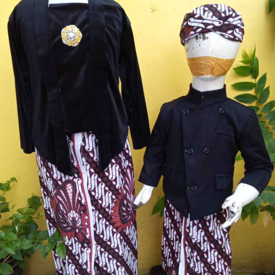baju adat - detail