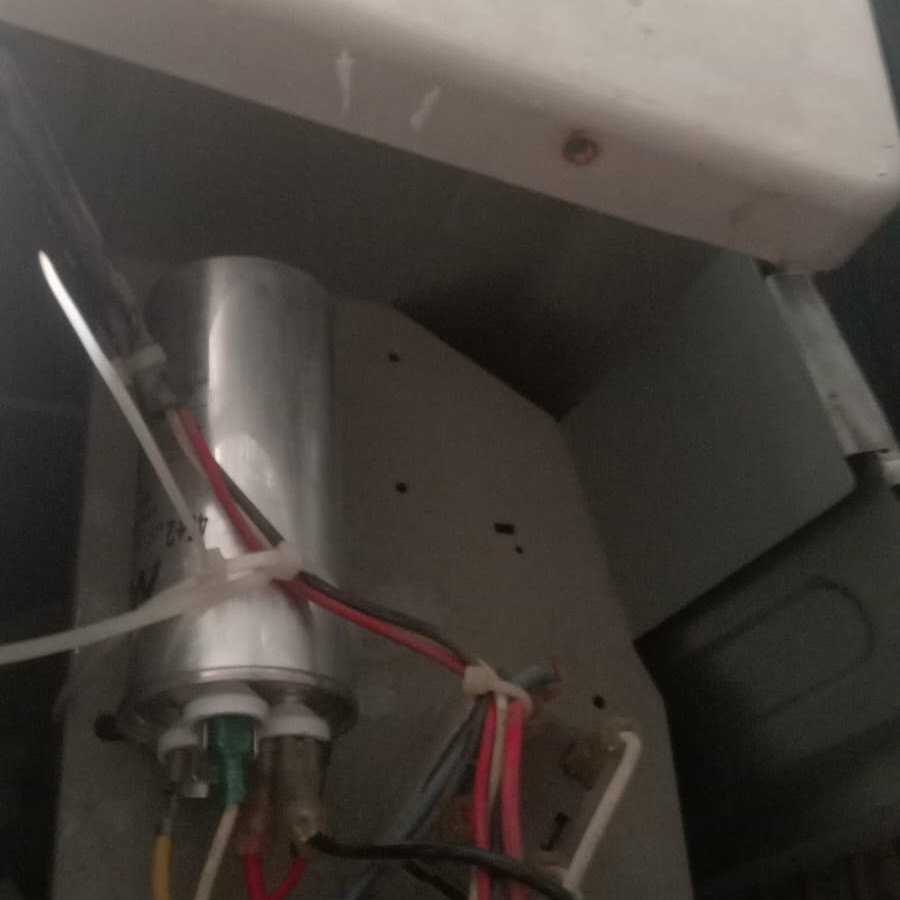 Pemeliharaan AC (3 unit) dan Saluran Pembuangan Air AC Balkesmas Semarang - utama