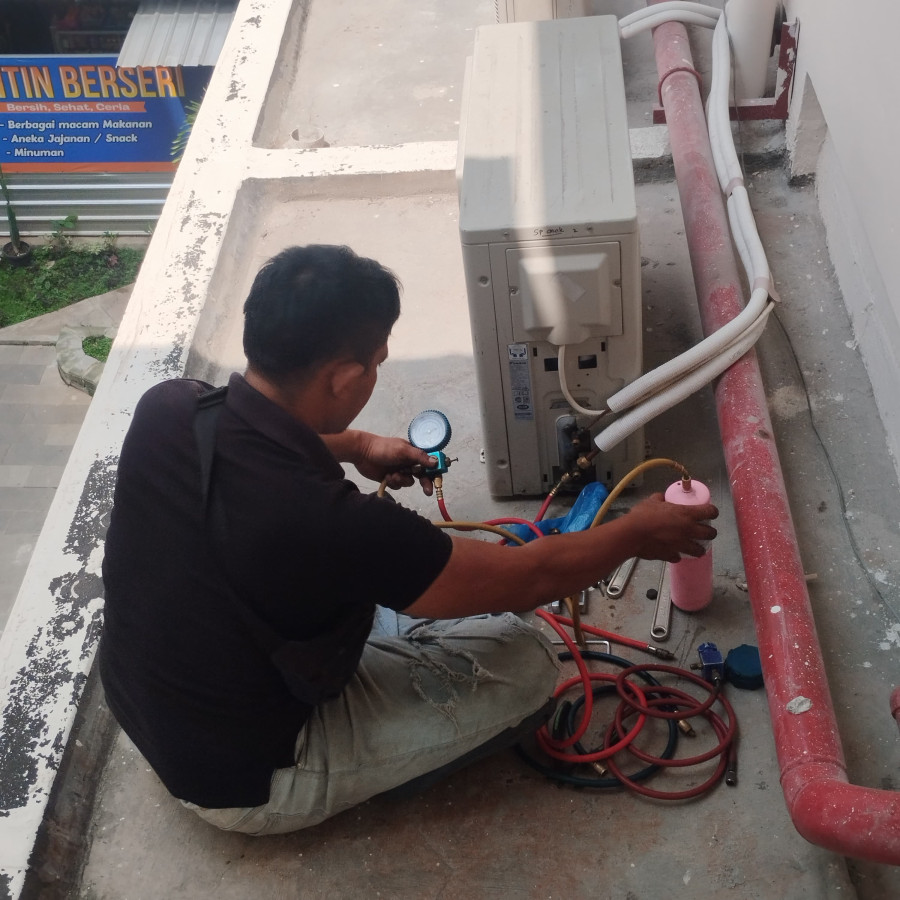 Pemeliharaan AC (2 unit) - utama