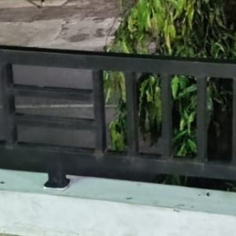 Pagar hollow custom