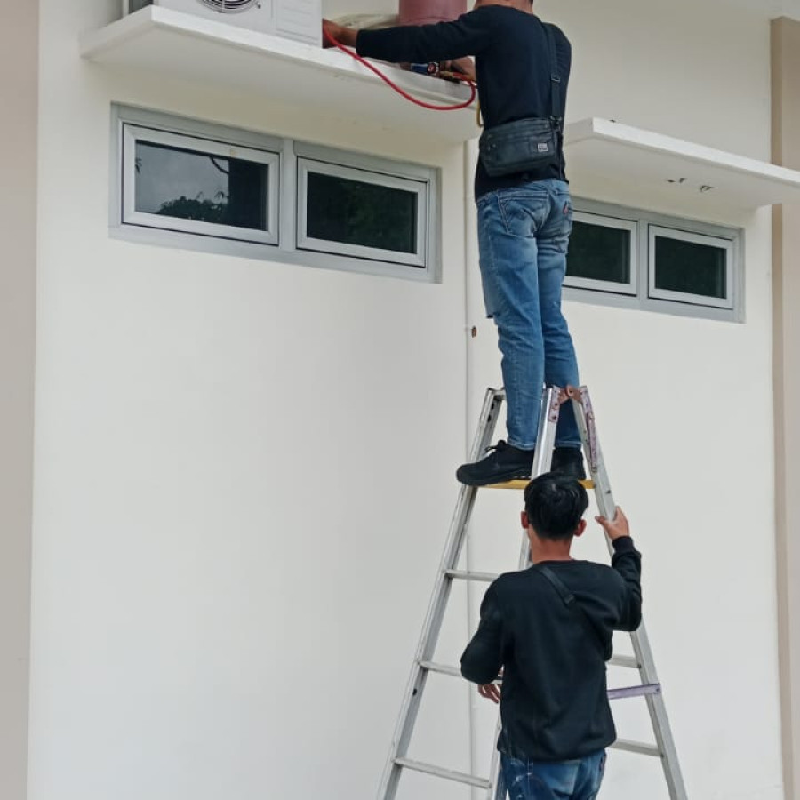 JASA PEMELIHARAAN AIR CONDITIONER ( KAPASITOR AC ) - depan