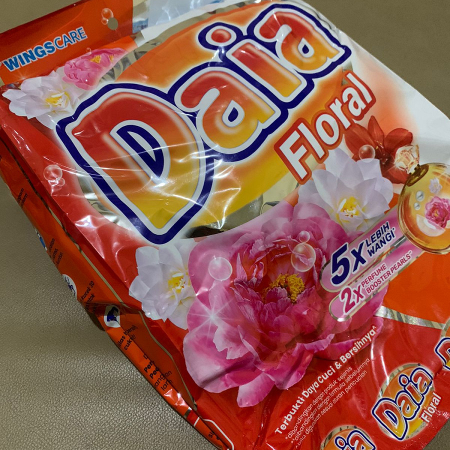 Daia Deterjen Bubuk 1.6 kg - utama