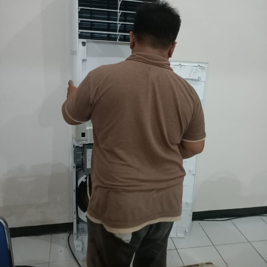 Pemeliharaan AC Standing - utama