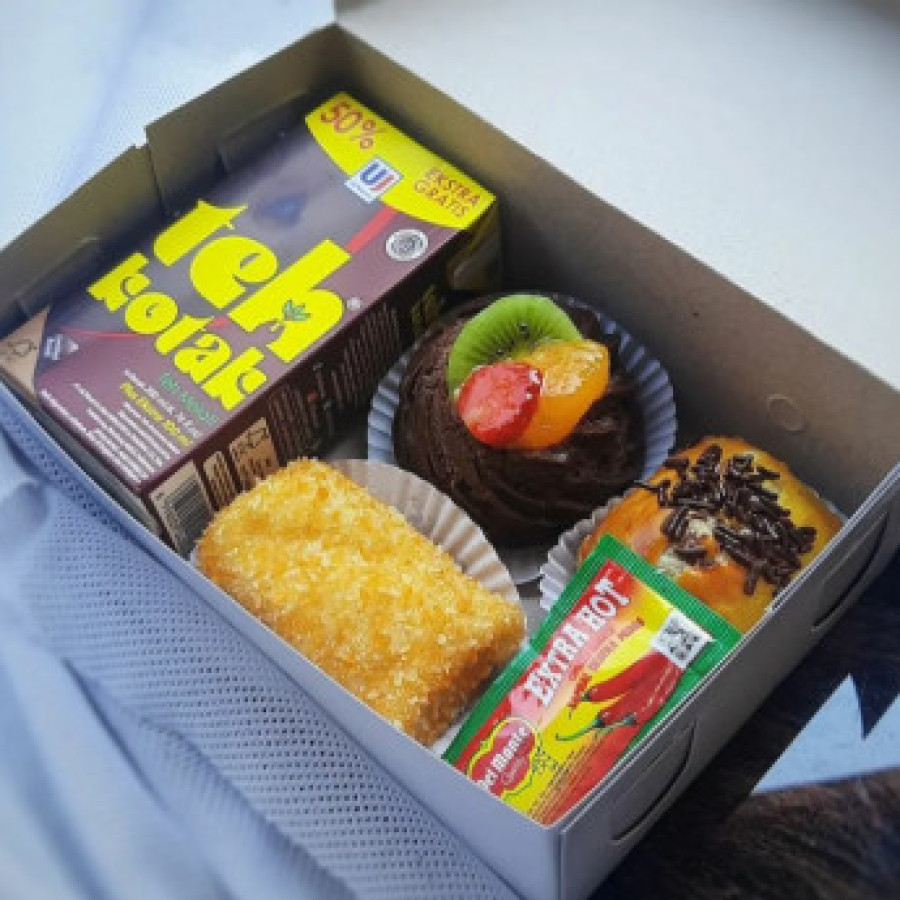 KONSUMSI / KUE KOTAK ( VVIP A+ )