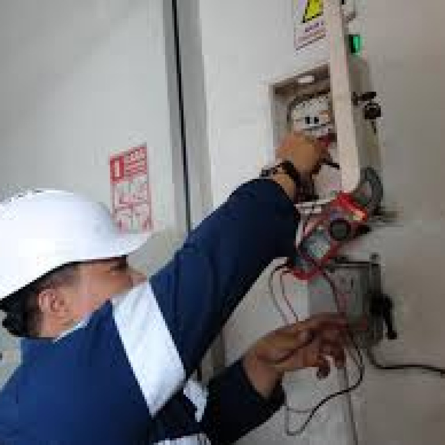 PEMASANGAN EXHAUST FAN DAN INSTALASI KABEL, TES BEBAN PLN DAN GENSET KE PANEL BEBAN - samping