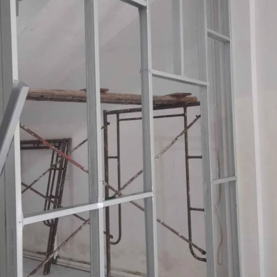 Pasang Partisi Gypsum 2 sisi + rangka Kanal C75 Tebal 0,75 - samping
