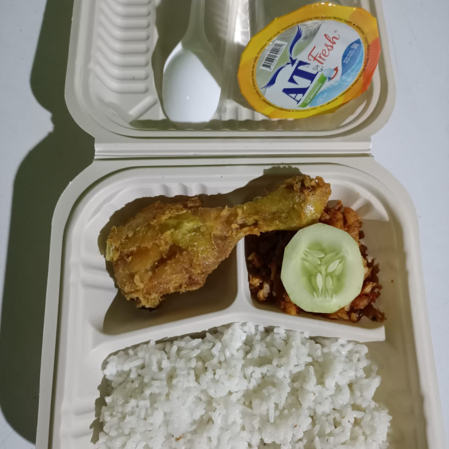 Nasi ayam mealbox