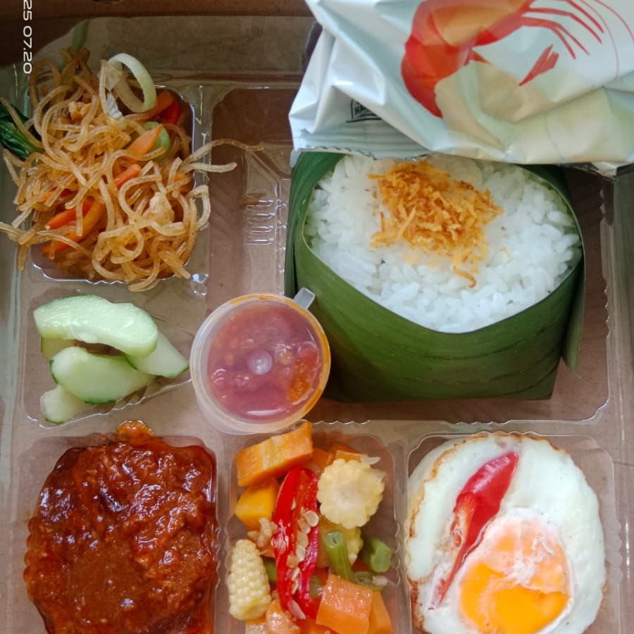 Nasi Campur Daging + Minum