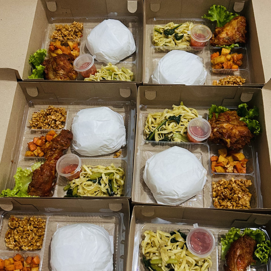 Nasi kotak - samping