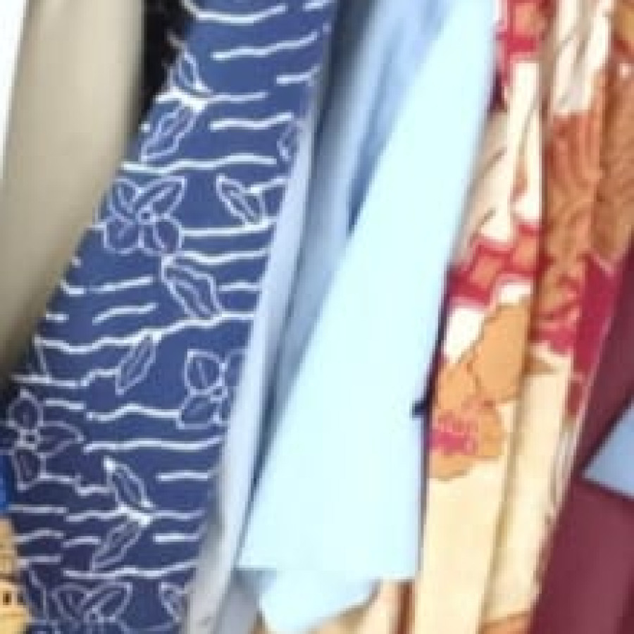 Pakaian Batik Gubernur