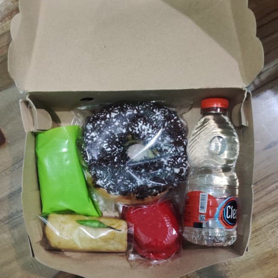 Paket Snack Box 4