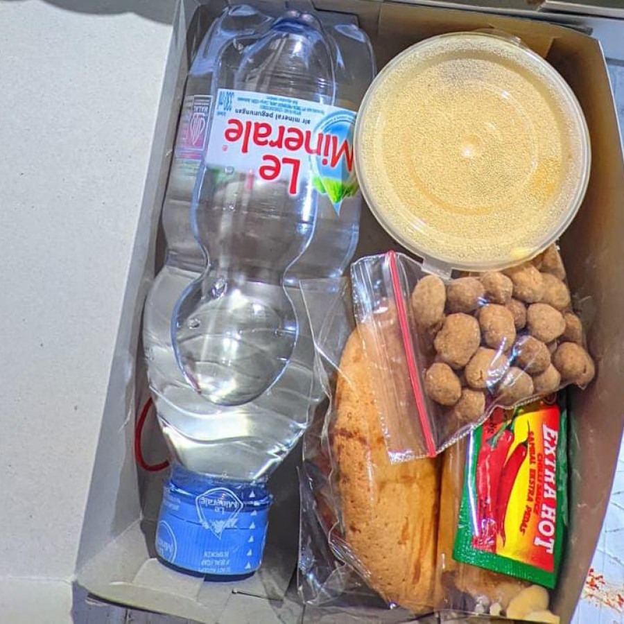 Paket kue - depan