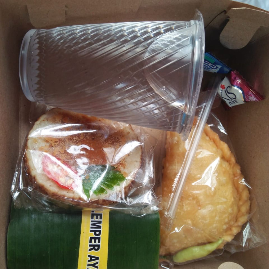 Snack box 17