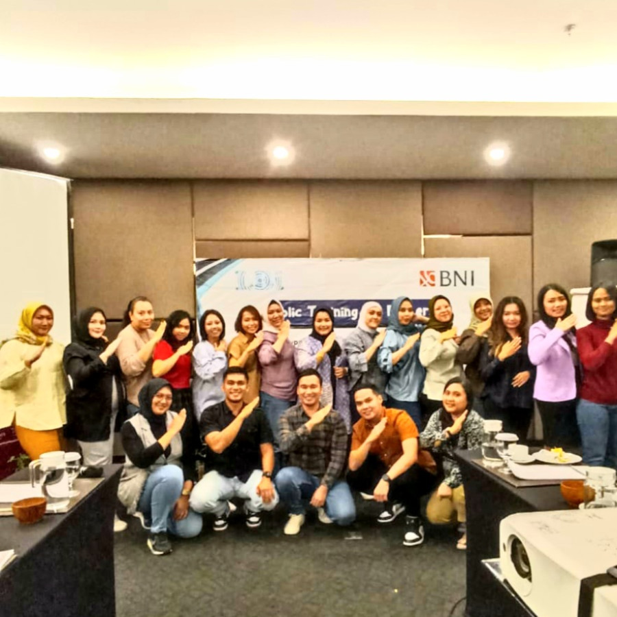 PELATIHAN SERVICE EXCELLENCE UNTUK TENAGA KESEHATAN - depan
