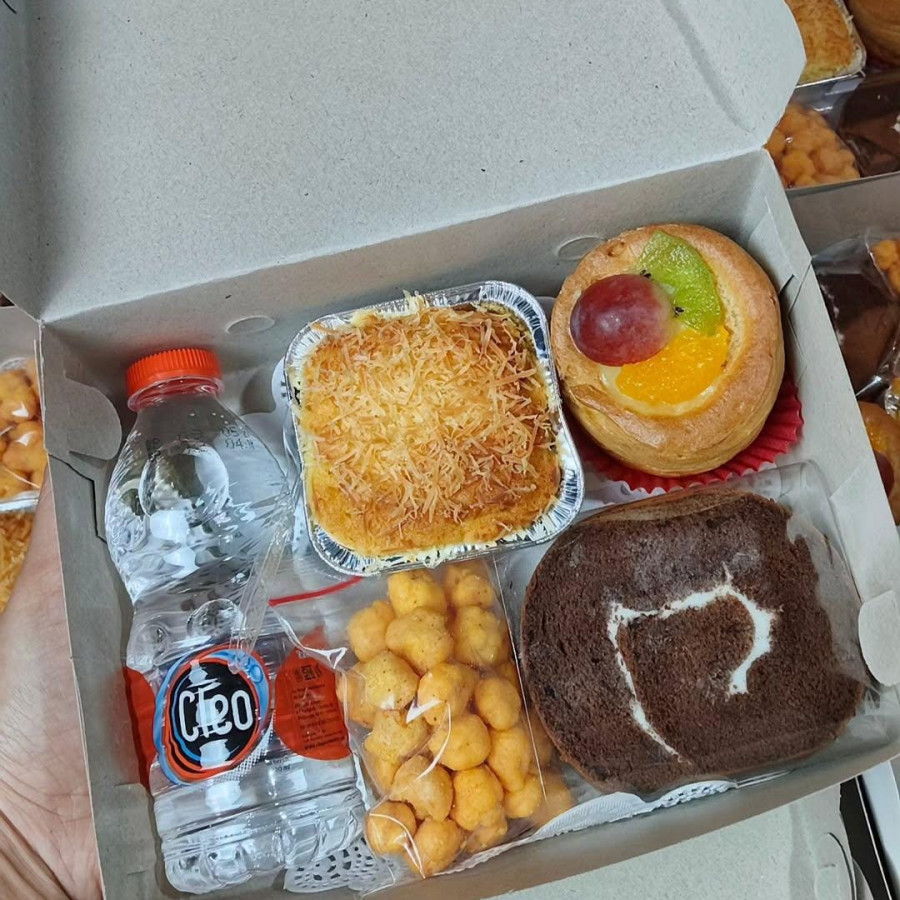 snack box dan air mineral - utama
