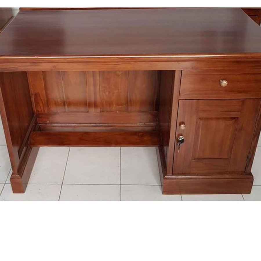 Meja Kerja Kayu - depan