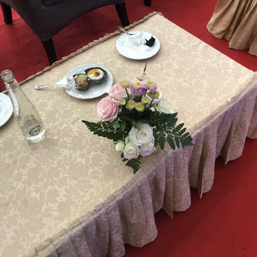 Sewa Kursi Super VIP (meja+taplak)