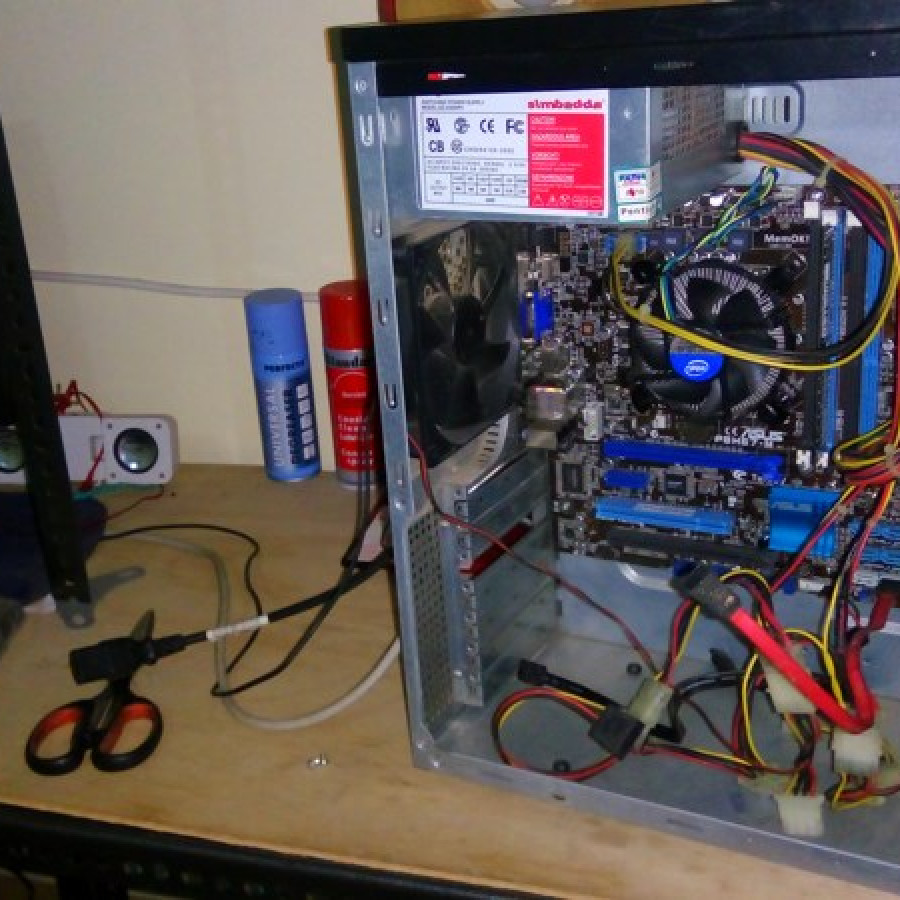 Jasa Service Komputer dan Laptop