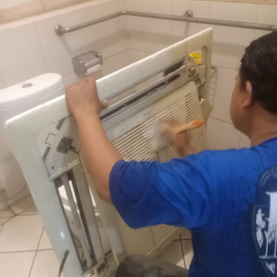 PERAWATAN AC CASSETE 5PK + ISI FREON - samping