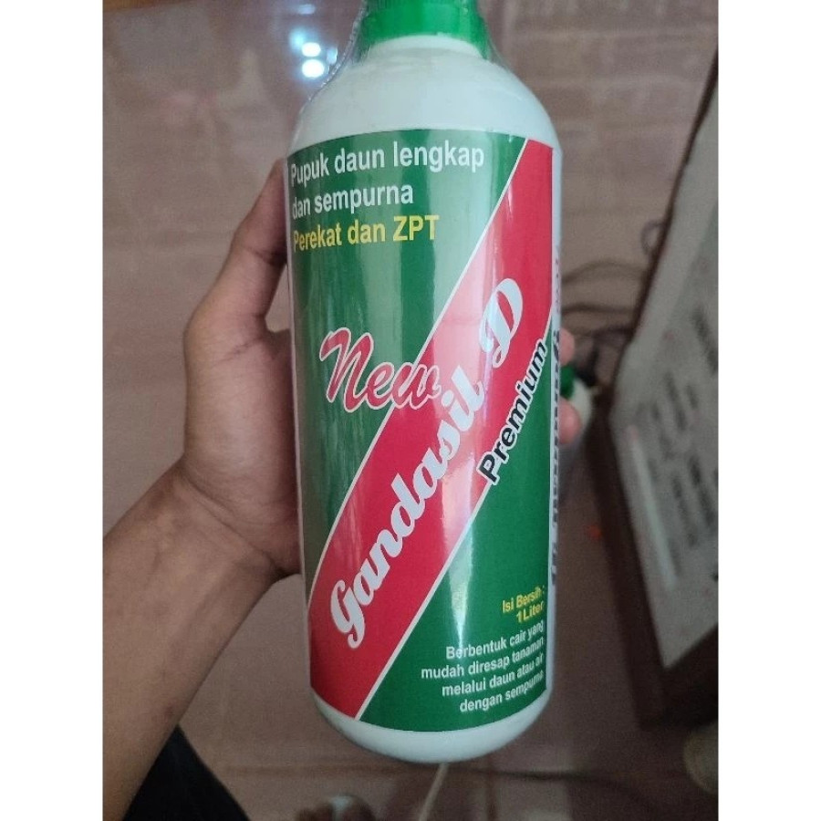 PUPUK CAIR DAUN LENGKAP NEW GANDASIL D 1LITER plus perekat zpt - depan
