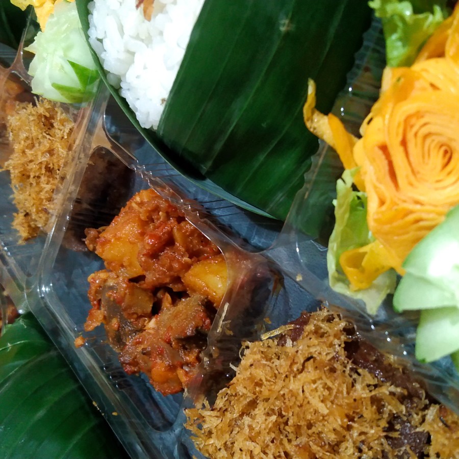 Makan dus 3