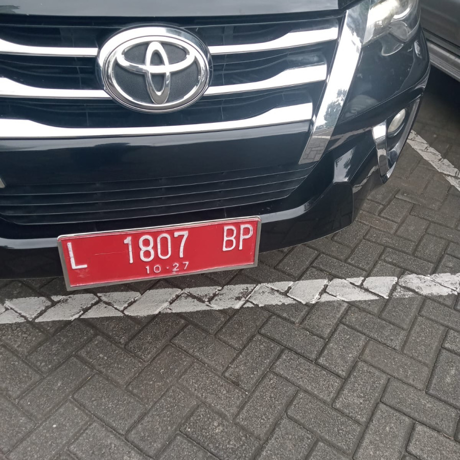 Toyota Fortuner L 1807 BP
