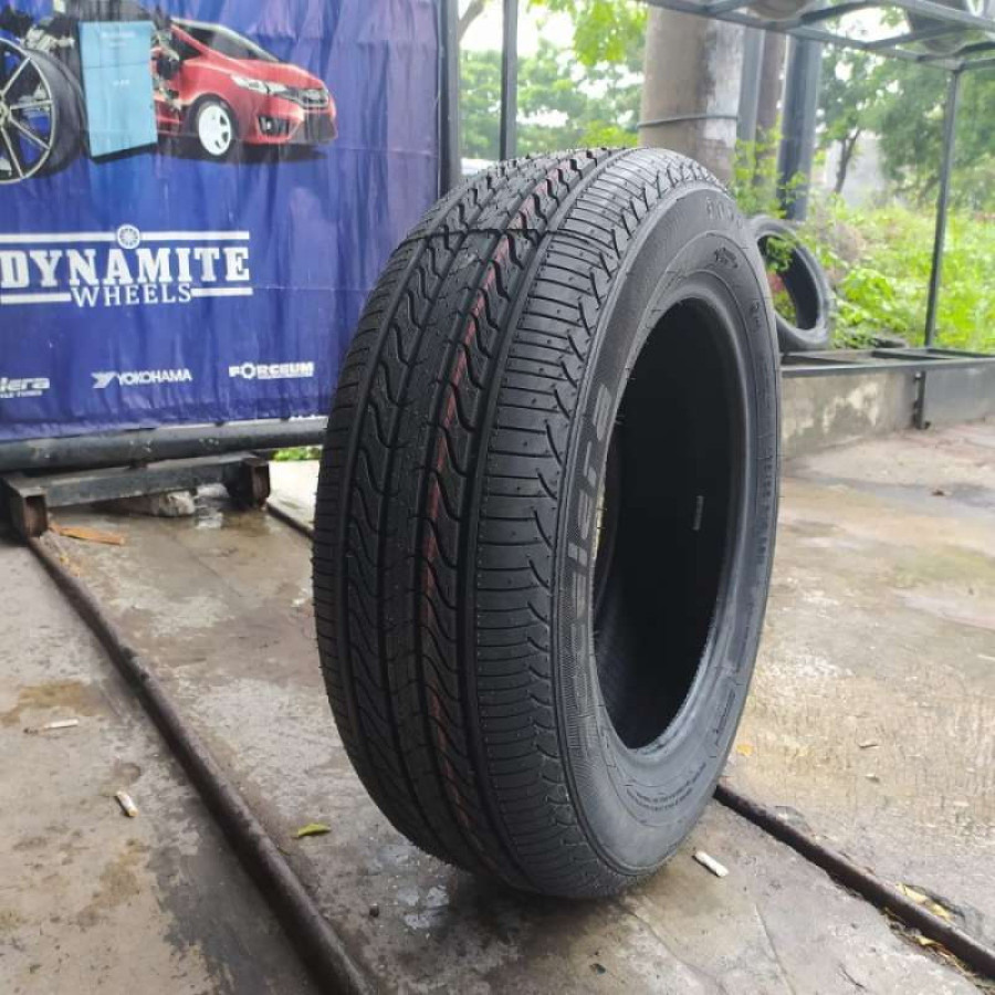 Ban Luar Tubeless 185/70 R 14 ACCELERA