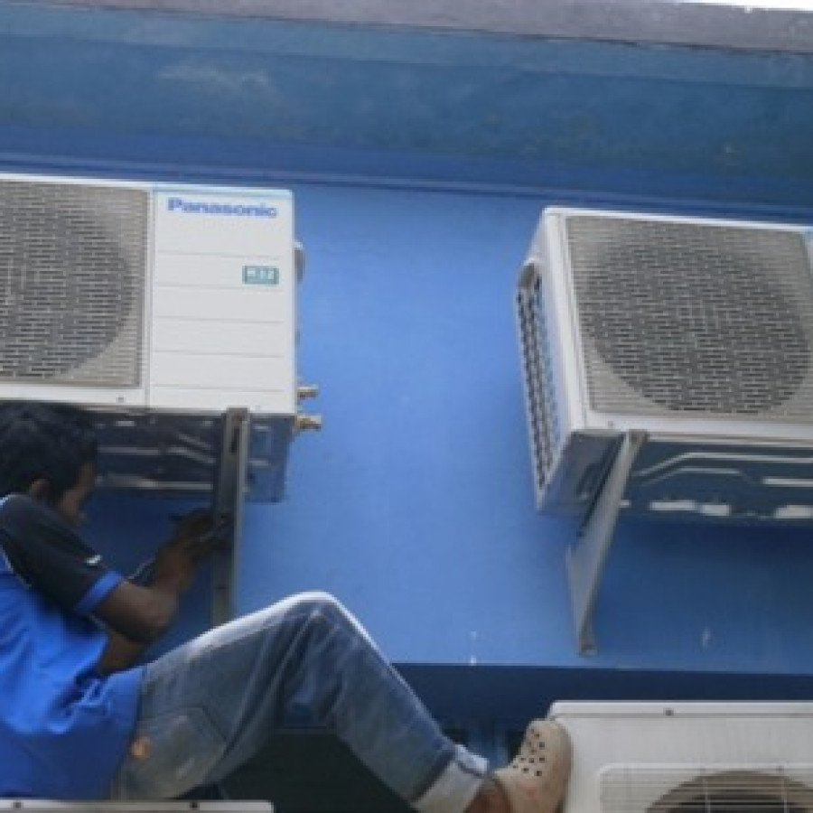 Perbaikan AC Split 2 Pk merk Panasonic - samping