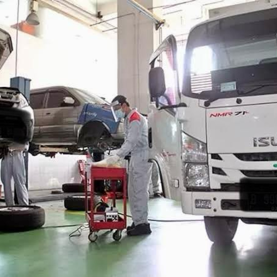 Pemeliharaan Kendaraan Roda 4 Isuzu - Paket 2