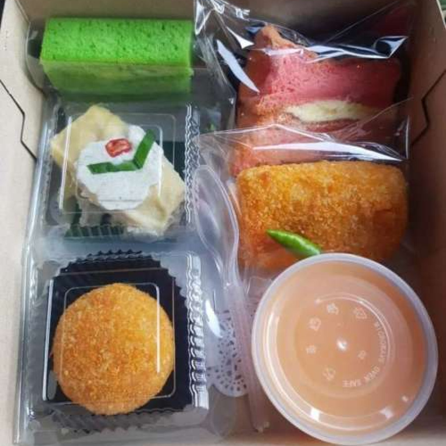 Snack Box Jajanan dan Minuman - utama