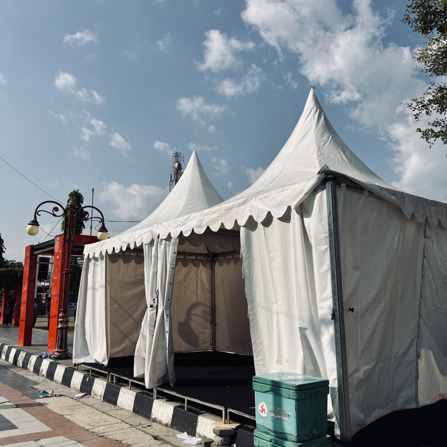 Panggung dan Perlengkapan - samping