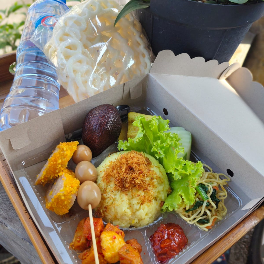 NASI KOTAK - samping