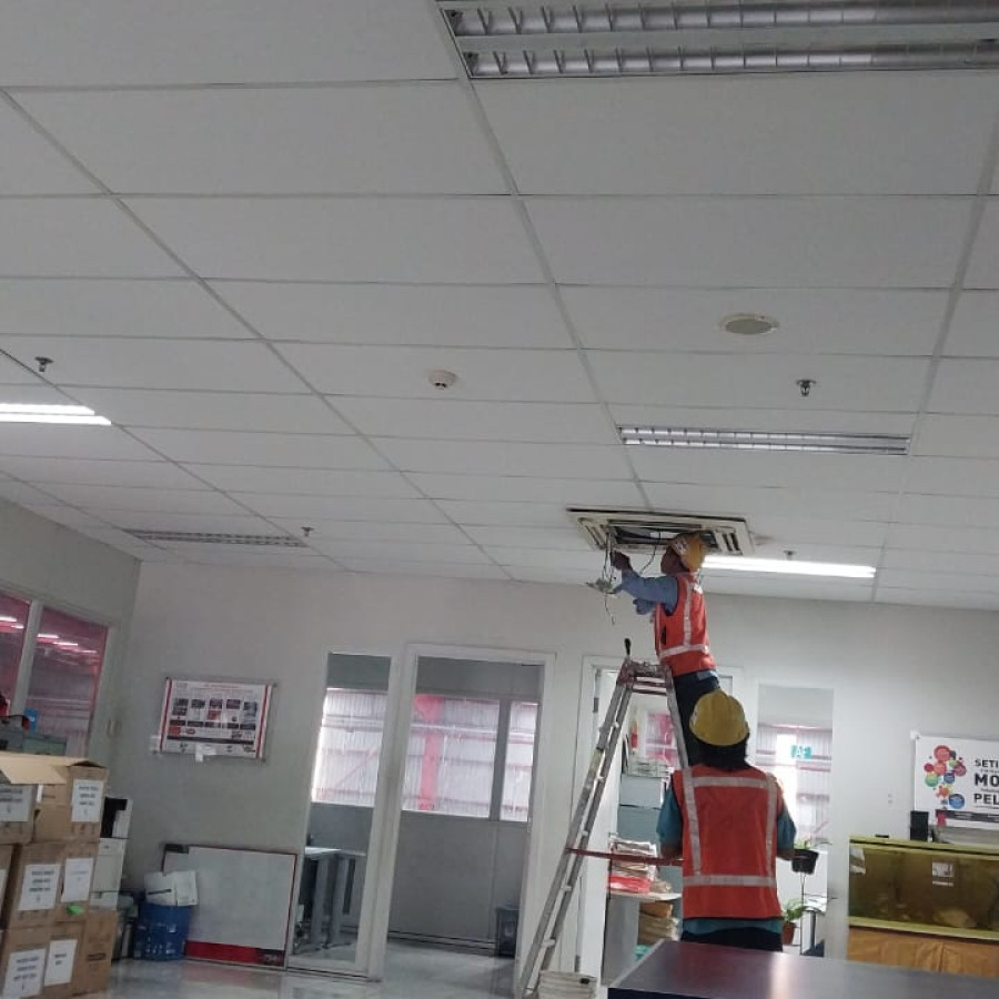 Bongkar,pasang & pindah ac cassete kapasitas 4 PK