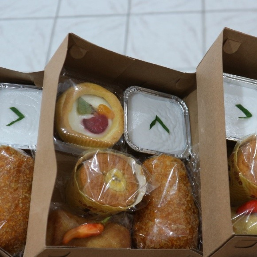 Snack Box- Kue Kotak - utama