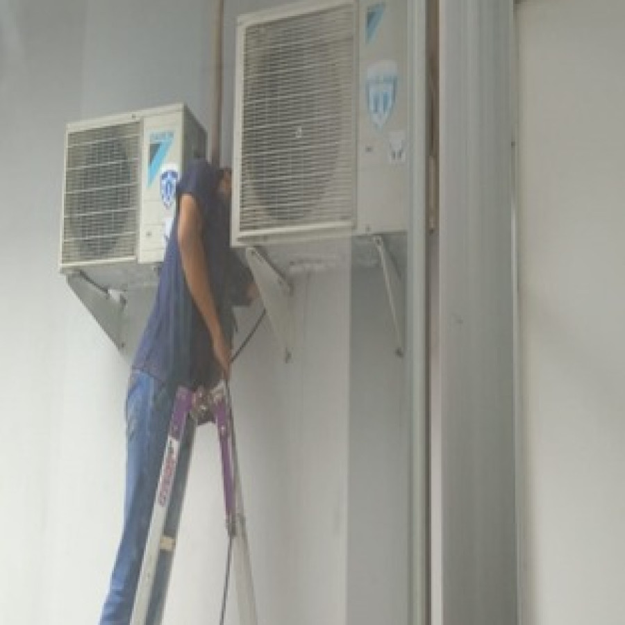 Service Cuci AC Cassette - samping