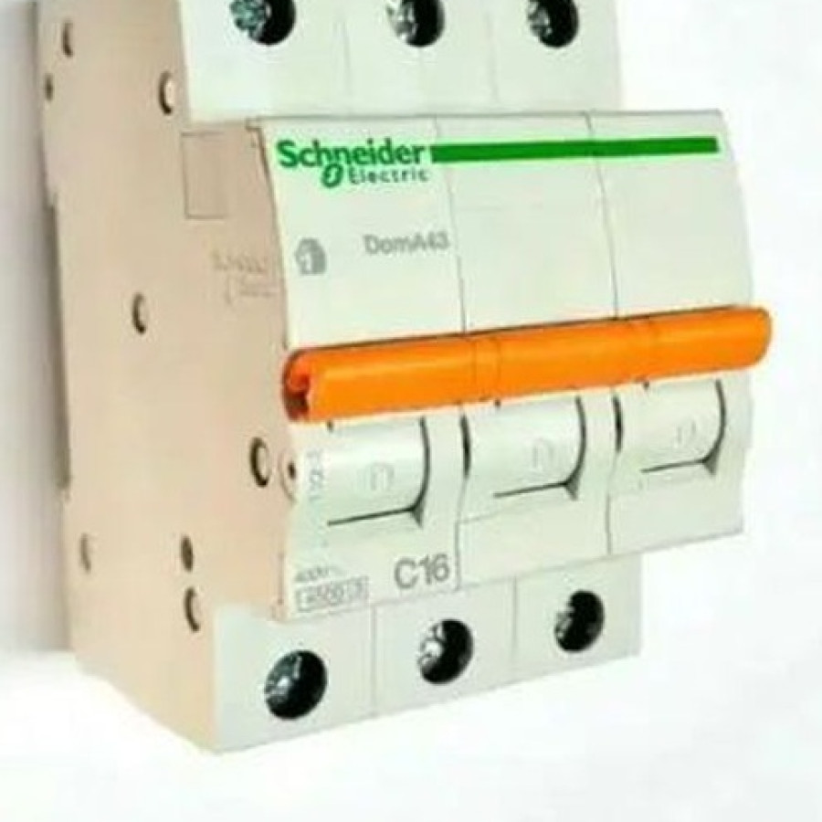 MCB 3 PHASE 32A