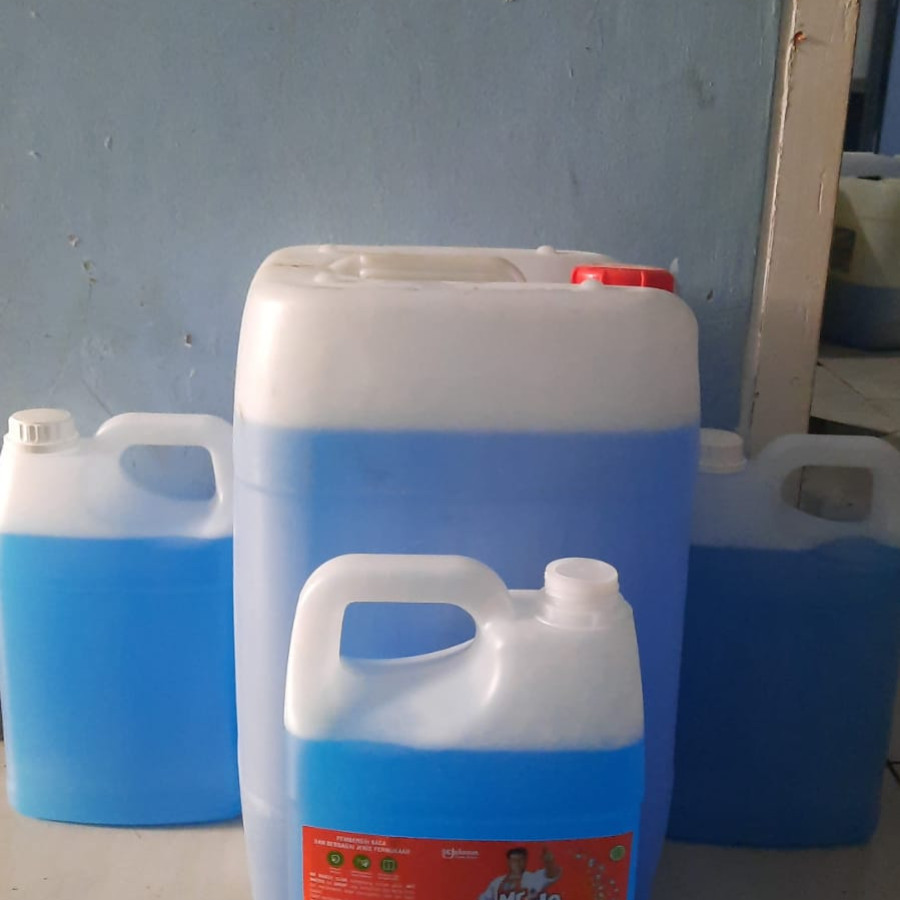 Cairan Pembersih Kaca Merek Mr Muscle Repack kemasan Galon Isi 5 Liter