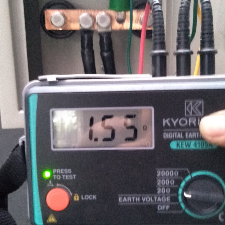 PANEL LVMDP 1 PHASE 15KVA 240V DAN ARESTER - samping