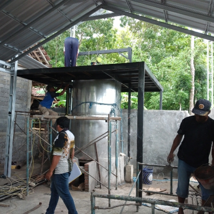 PERLENGKAPAN PENYULINGAN KAYU PUTIH - utama