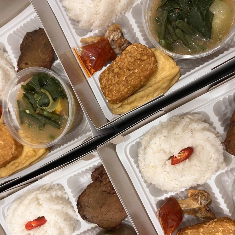 Nasi Timbel Ayam Goreng