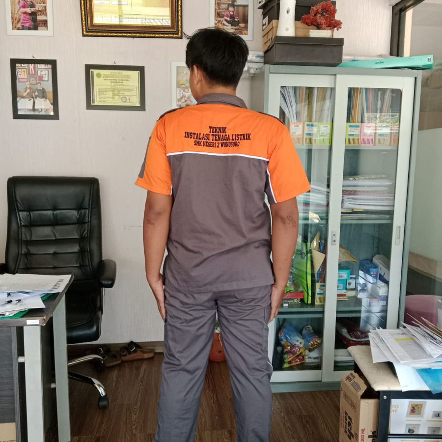 SERAGAM WEARPACK / SERAGAM KERJA SISWA SMK - depan